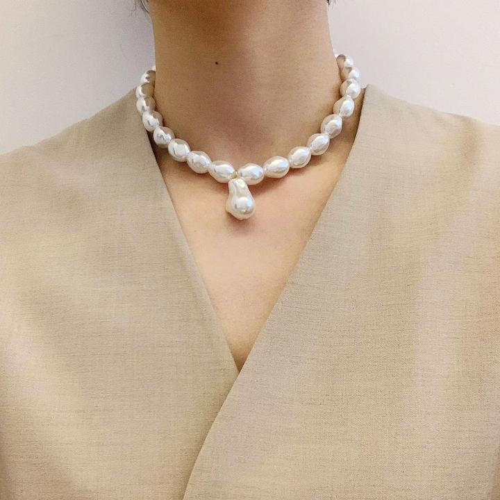 Baroque Pearl Collarbone Necklace