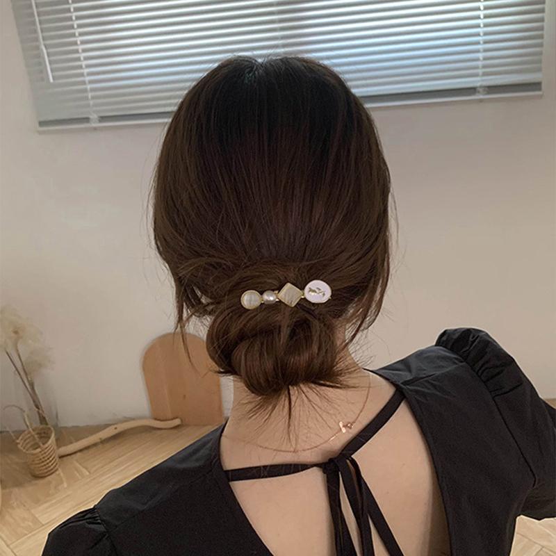 Romance Pearl Hair Clip