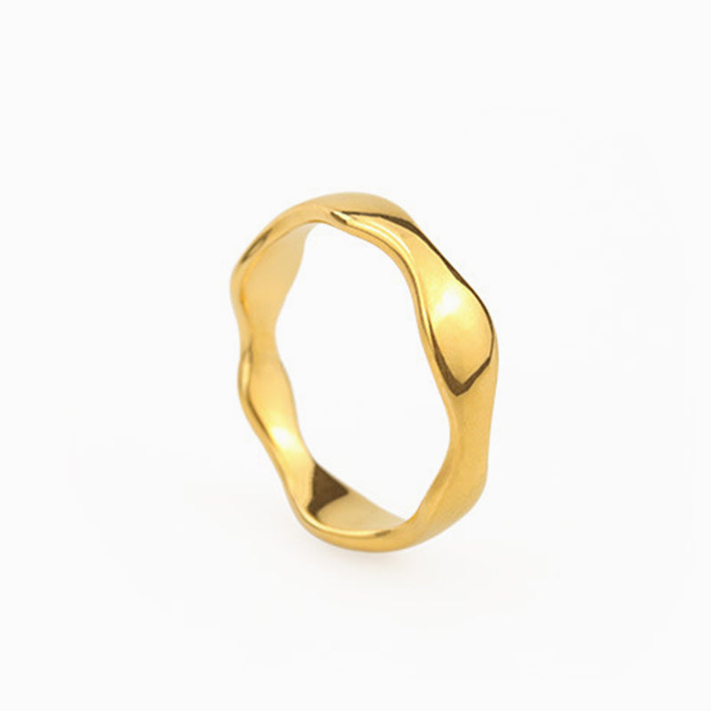 Simple Waves Gold Ring