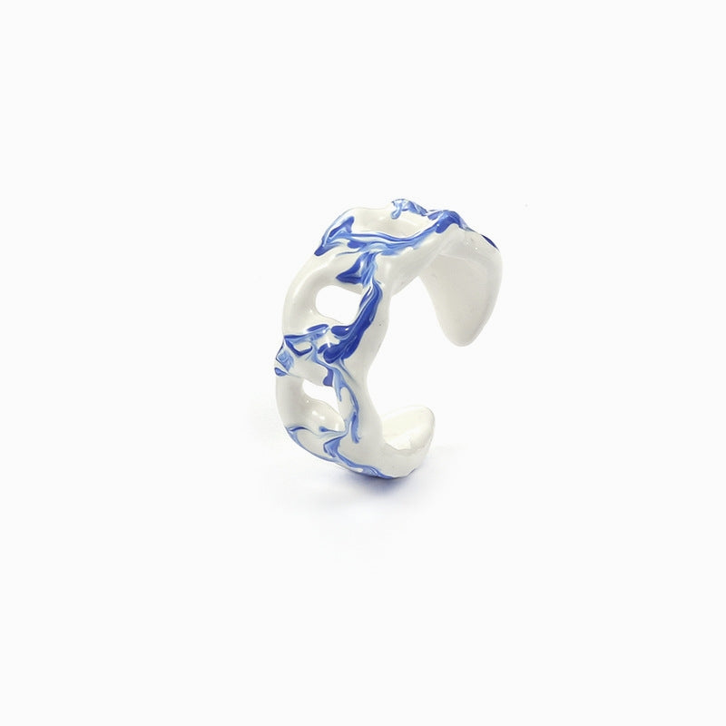 Flowing Ink Creamy Ring