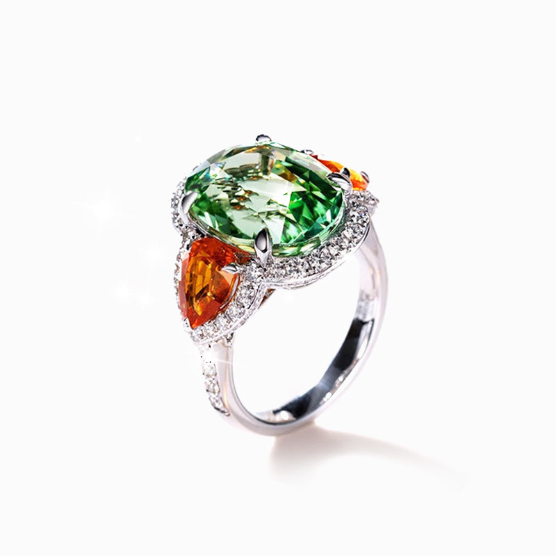 Oval Cut Bright Emerald Ring